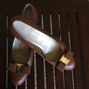 Ferragamo shoes size 7
